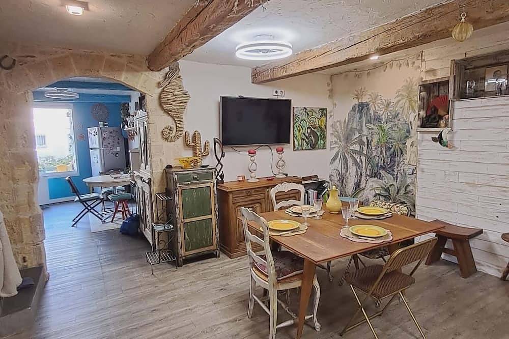 Lovely 2-bedroom house with AC in quaint Mèze in Mèze, Mittelmeerküste (Frankreich)