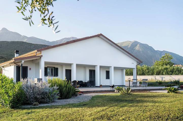 Villa für 6 Personen, mit Garten und Terrasse, mit Haustier - 1