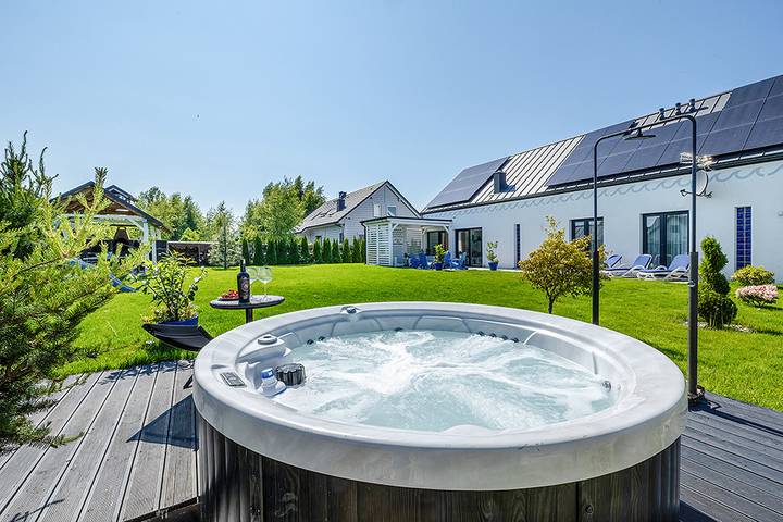 Ferienhaus für 8 Personen, mit Terrasse und Ausblick sowie Sauna und Garten, mit Haustier - 1