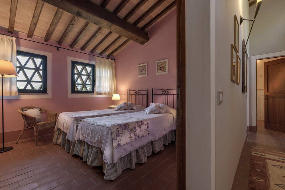 Cottage in San Gimignano, Siena Province