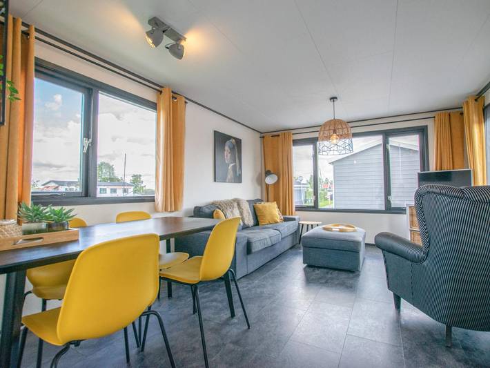 Chalet am Wasser mit Bootssteg
 in Breukelen, Groene Hart