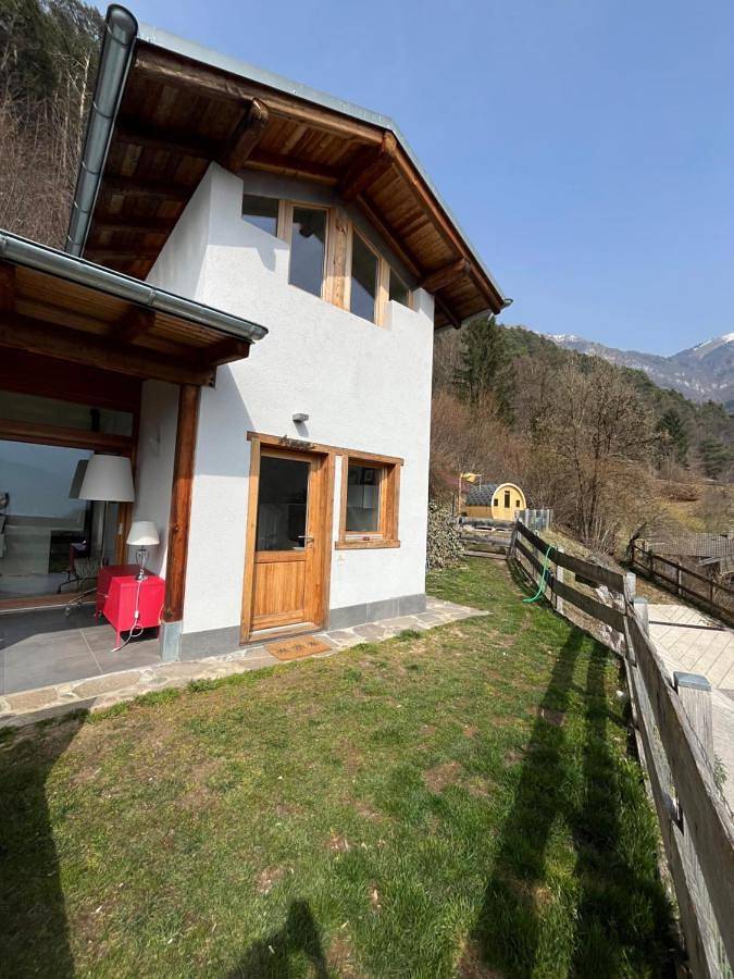 Chalet Ai Grecc - Lake View Wellness Chalet in Mezzolago, Ledro