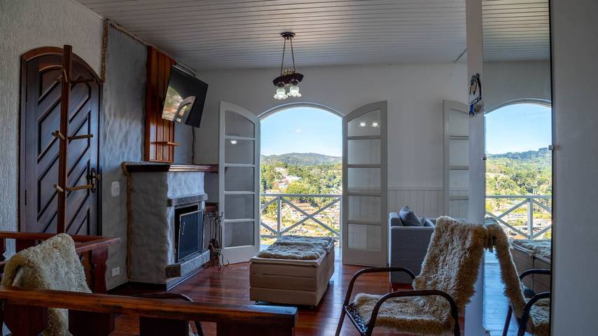 Casas e apartamentos de temporada para 6 pessoas, com jardim em Campos do Jordão