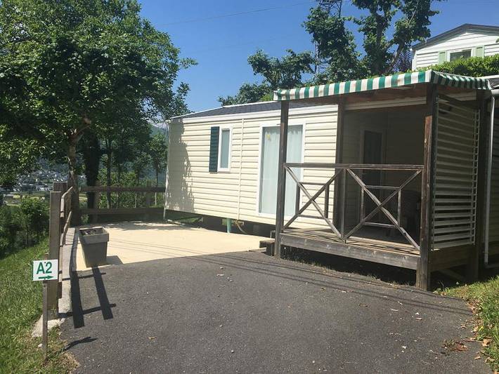Camping Du Valentin - Mobilheim 4 personen - Welcome 4P - 2 Schlafzimmer mit überdachter Terrasse in Laruns, Béarn