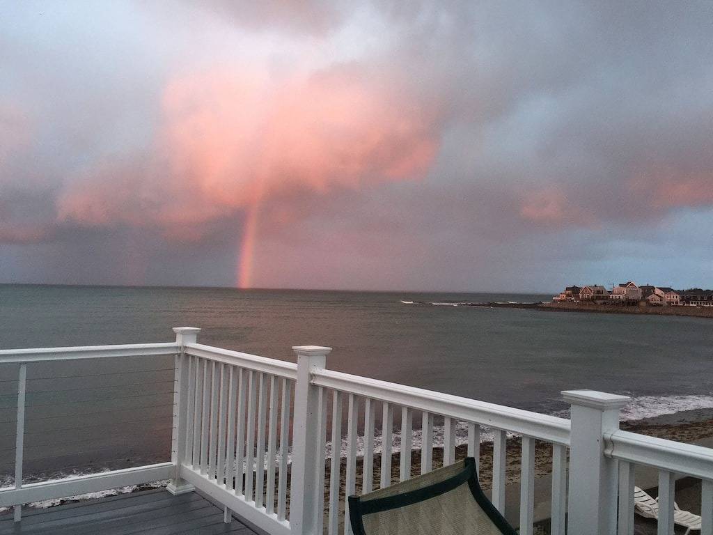 Scituate oceanfront gem; 5Br w/ wrap around deck. Perfect for family & friends in Scituate, Massachusetts