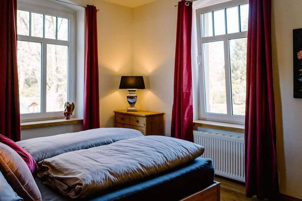 Ganze Wohnung, Ferienwohnung Radeberg - Großzügige Maisonettwohnung mit Dachterrasse in Radeberg, Oberlausitz