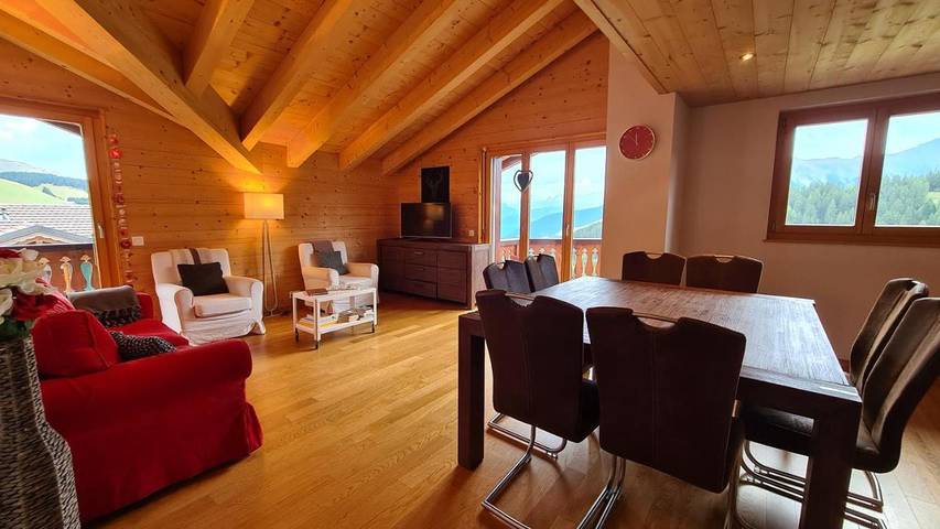 Appartement de vacances pour 8 personnes, avec Balcon et Terrasse ainsi que Jardin et Vue
