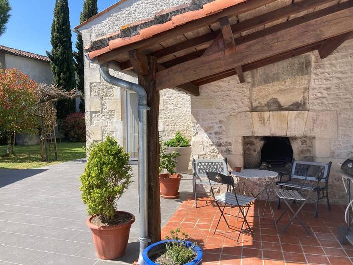 Location de vacances pour 5 personnes, avec terrasse et jardin à Archiac - 2