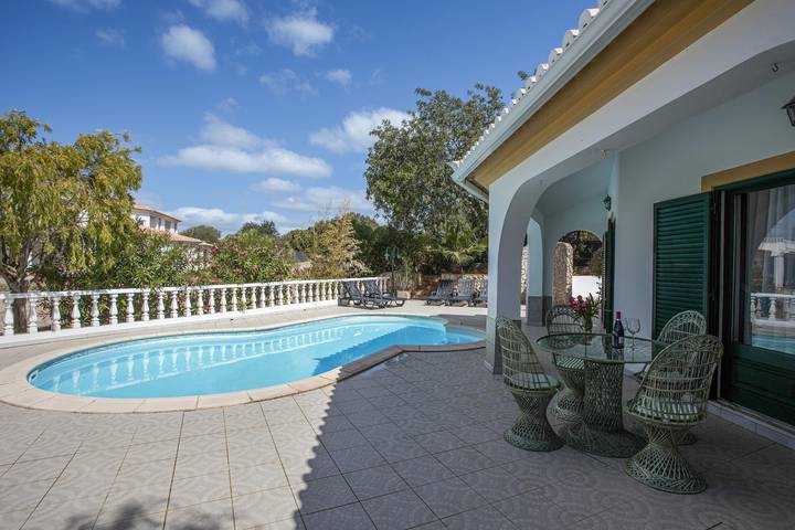 Vacation Home “Casa Sofia” with Pool, Wi-Fi, Terrace & Garden in Lagoa (City), Faro District