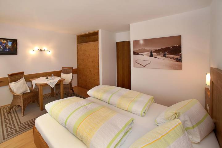 Ganze Ferienwohnung, Appt. C/Wohn-Schlafraum/Bad, Wc in Zell am See, Pinzgau