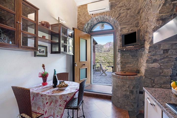 Appartamento intero, Appartamento "Aurora" con terrazza e Wi-Fi in Corniglia, Comune di Vernazza