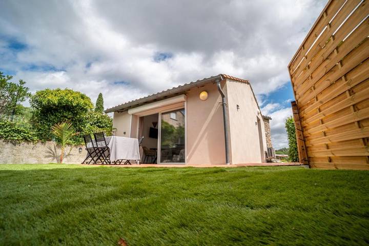 Appartement de vacances pour 2 personnes, avec jardin et vue, animaux acceptés