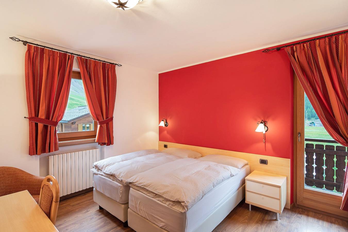 Entire apartment, Apartment 'Chalet Kiara - Lake' with Mountain View, Balconies and Wi-Fi in Livigno (Town), Livigno