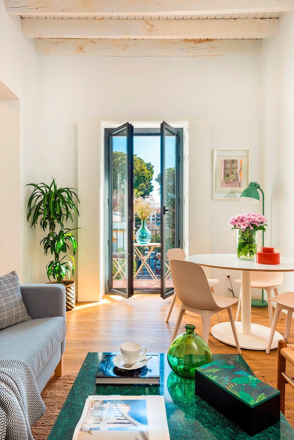Apartamento entero, Beautiful 2 Bd Apart with view to Plaza Santa Cruz. Santa Teresa V in Casco Antiguo, Sevilla