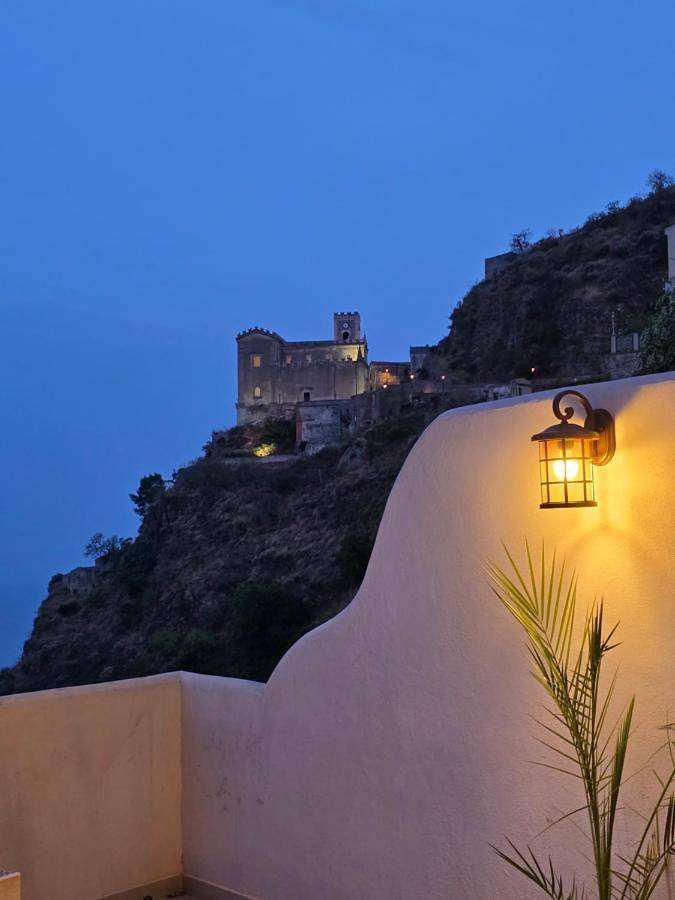 Appartement entier, Porta di Savoca in Savoca, Province de Messina
