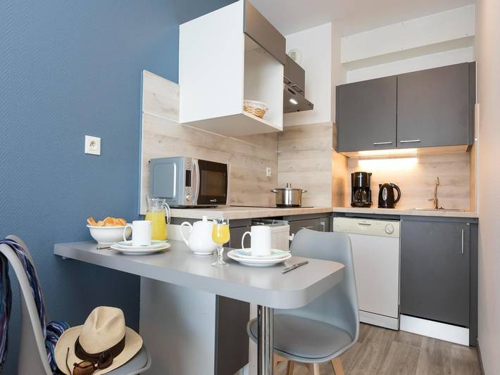 Gîte pour 4 personnes, avec piscine et terrasse, animaux acceptés dans Port des Minimes - 3