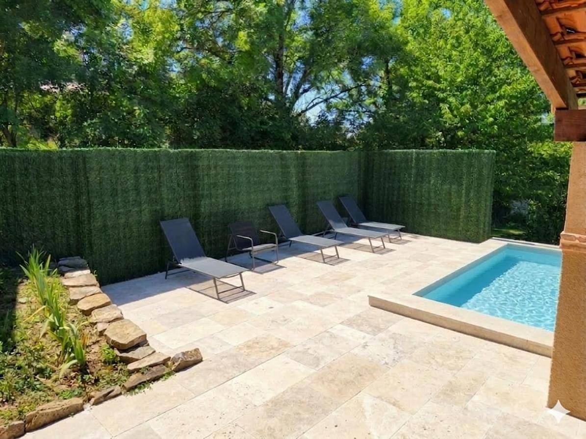Charmant gîte de Lacrouzette avec piscine chauffée et bain balnéo proche d'Albi in Saint-Benoît-de-Carmaux, Région d'Albi