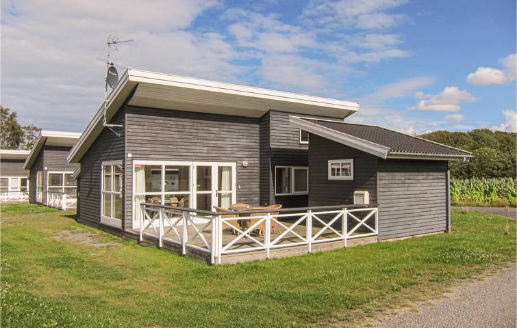 Feriehus for 6 personer, med terrasse - 1