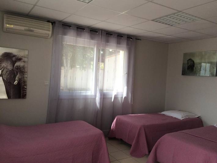 Gîte pour 7 personnes, avec vue et terrasse dans Le Pin (Allier)
