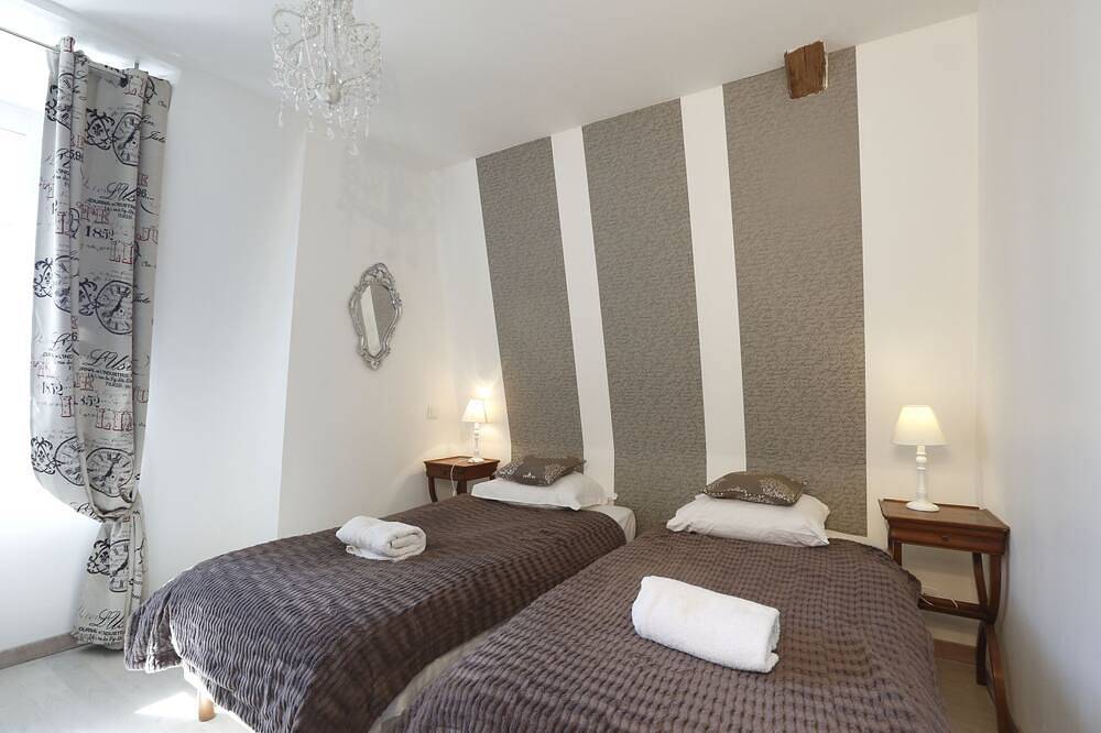 Entire apartment, Nature & Chateaux Apartment in Chinon, Loire Valley