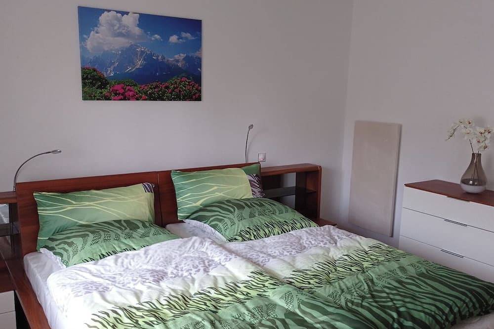 Ganze Wohnung, Ferienwohnung (80 m²) m. herrlichem Panoramablick zw. Schliersee u. Tegernsee in Hausham, Alpenland Tegernsee Schliersee