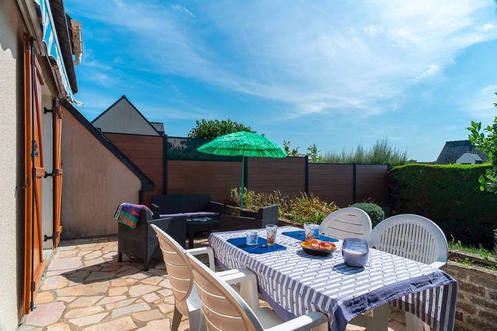 Location de vacances pour 4 personnes, avec jardin ainsi que terrasse et piscine dans Le Pouldu - 2