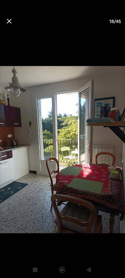 Gîte pour 2 personnes, avec piscine ainsi que vue et jardin à Piolenc - 4