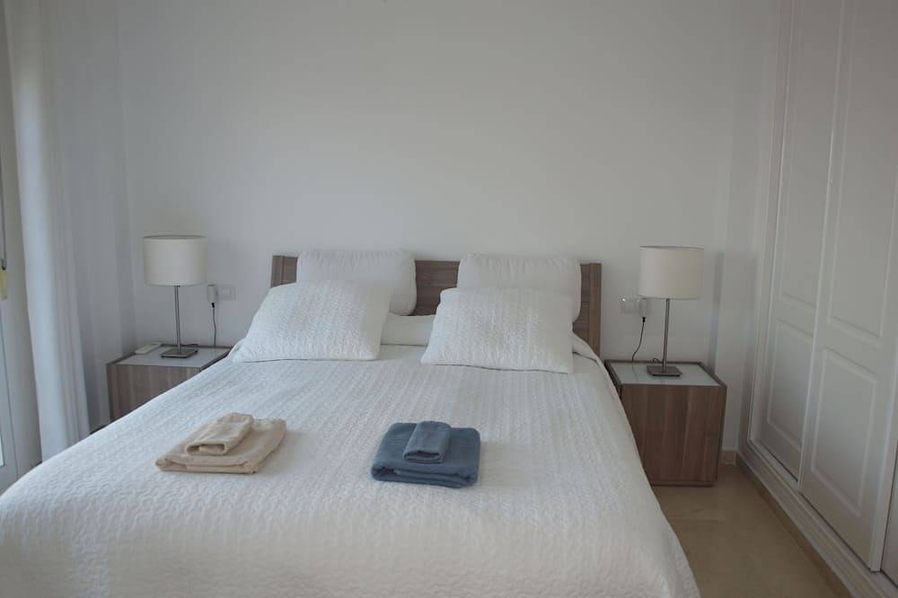 Appartamento intero, Bellissimo appartamento con 3 camere da letto in Puerto Deportivo de Estepona, Estepona