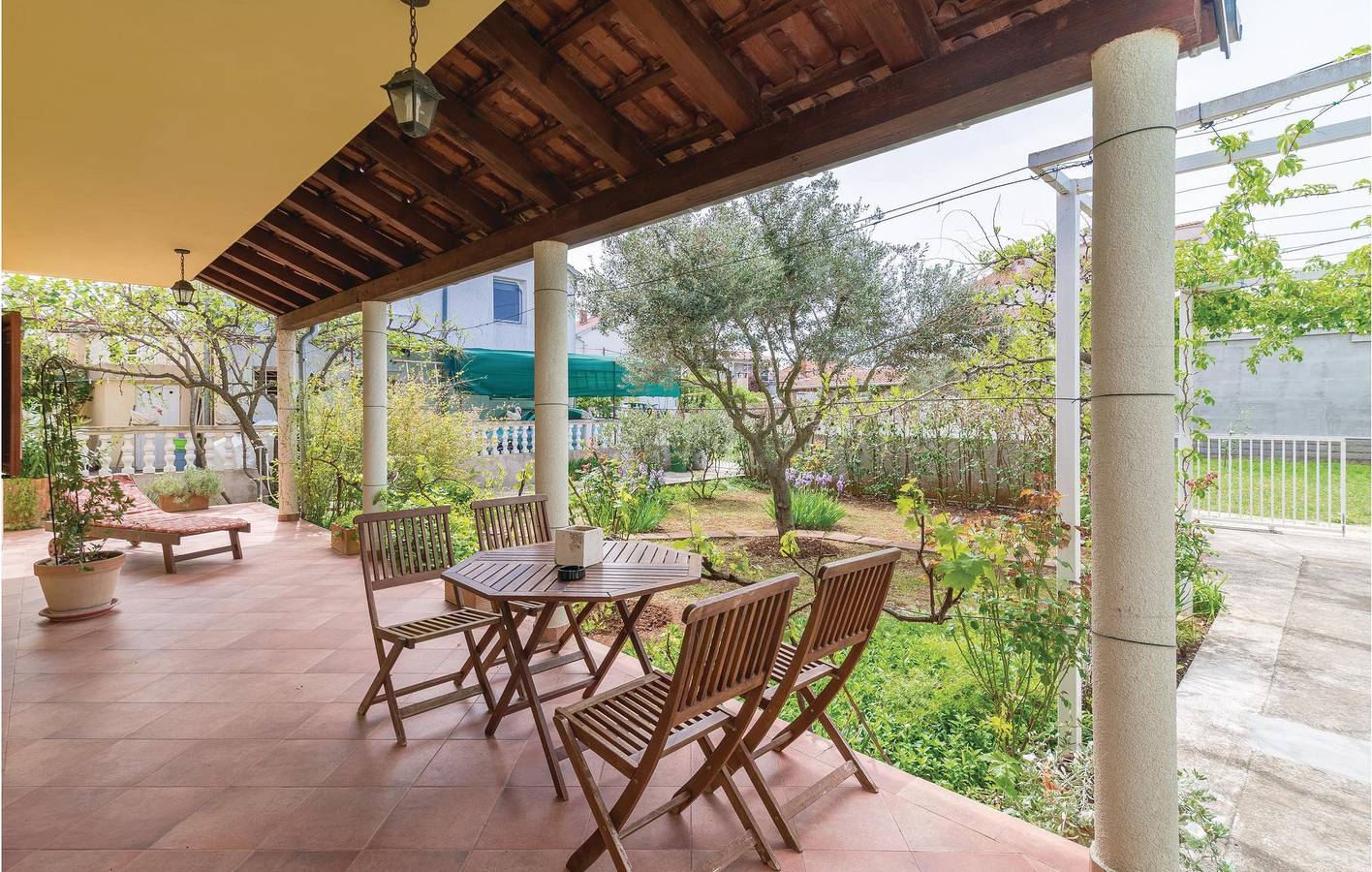 Holiday home for 6 people with terrace in Sukosan, Zadar