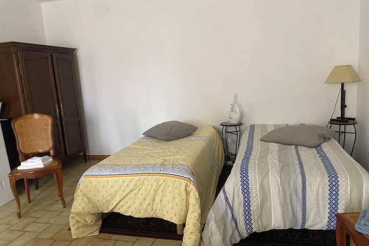 Large room for 2 people in Bains-sur-Oust, Redon und Umgebung