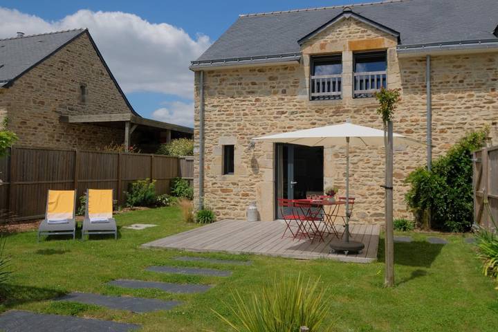 Gîte pour 4 personnes, avec jardin à Surzur