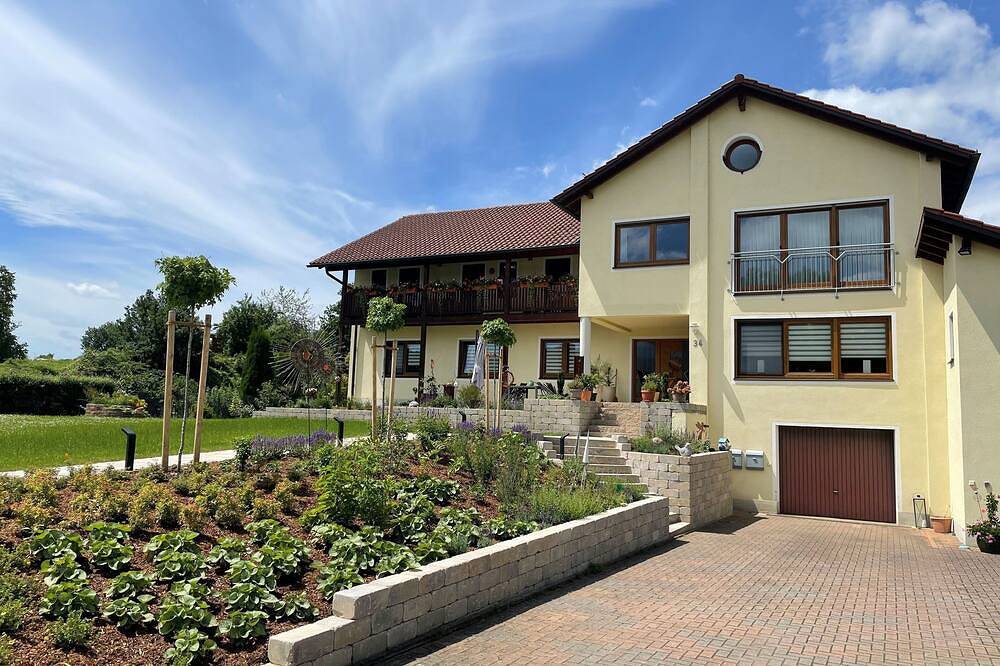 Ganze Wohnung, Ferienwohnung (50qm) mit Terrasse für bis zu 3 Personen in Kelheim, Altmühltal