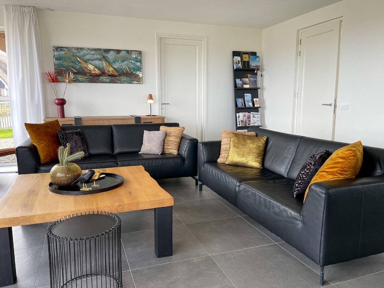 Villa am Tjeukemeer mit Sauna & Whirlpool in Delfstrahuizen, Friesland