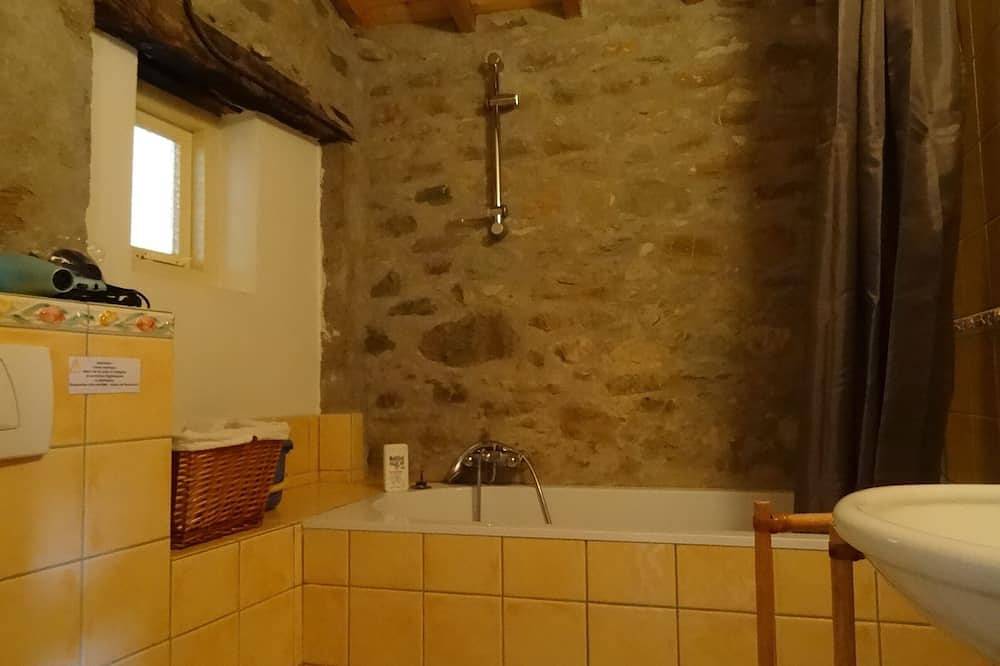 Drôme Provençale, gite La Colline Le Jardin Clos in Pont-de-Barret, Région de nyons