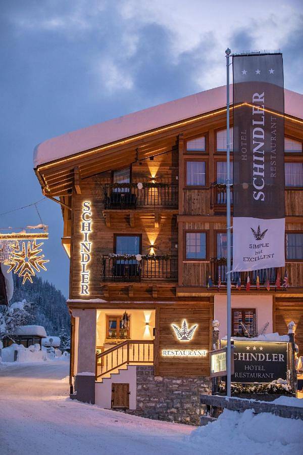 Hôtel, avec Balcon et Terrasse ainsi que Sauna et Vue à Sankt Anton am Arlberg