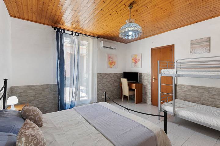 Chalet para 4 personas, con balcón - 1