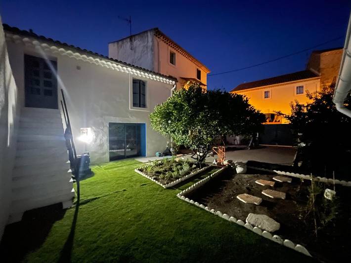 Location de vacances pour 3 personnes, avec sauna ainsi que jardin et jacuzzi dans le Languedoc-Roussillon