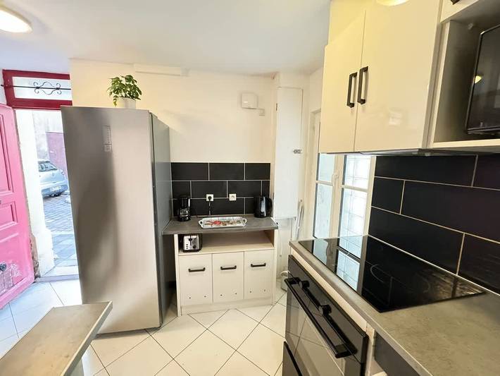 Central Bã©ziers B&B: Peaceful Stay, Convenient in Béziers, Côte d'Améthyste