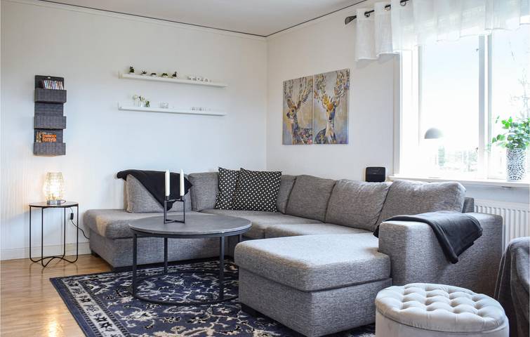 Hus för 6 Personer med trädgård in Svenska Östersjön