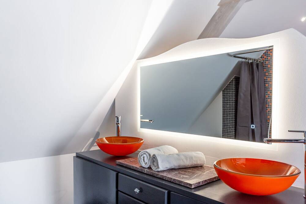 Valhalla, chez Emile in Lamballe-Armor, Côte de Goëlo