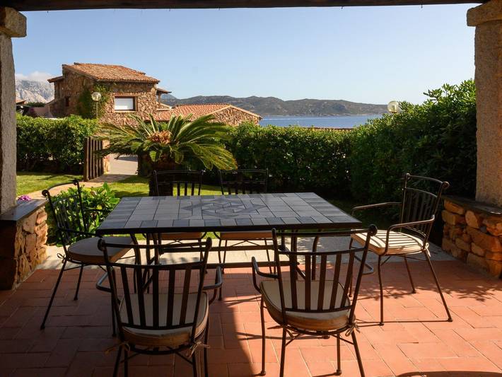 Appartamento per 6 persone, con piscina e giardino, con animali domestici a Capo Coda Cavallo