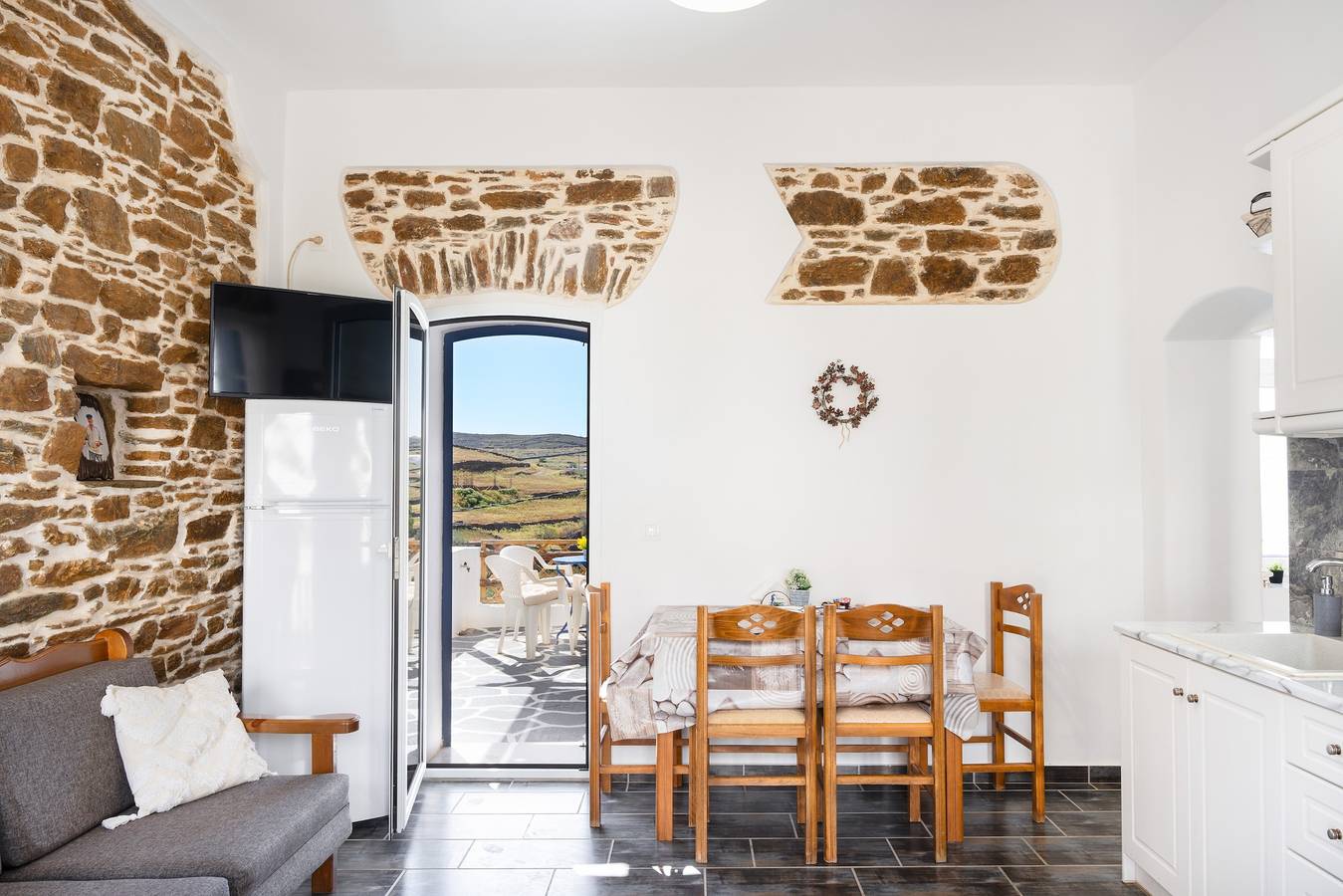 Apartamento entero, Apartamento 'Olga's House Kythnos' con balcón in Citnos