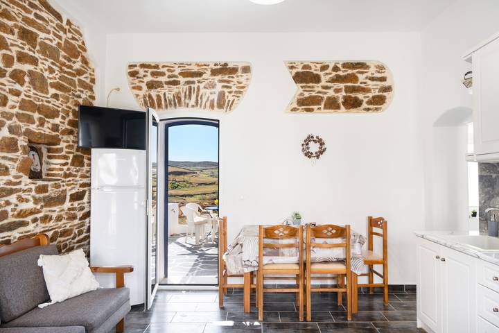 Ganze Wohnung, Apartment 'Olga's House Kythnos' mit Balkon in Kythnos