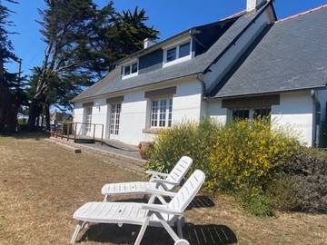 Gîte pour 6 personnes, avec jardin, animaux acceptés dans Plage De La Greve Des Cures Tregastel
