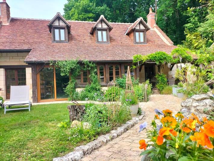 Chambre d’hôte pour 2 personnes, avec Terrasse et Jardin ainsi que Piscine et Vue
