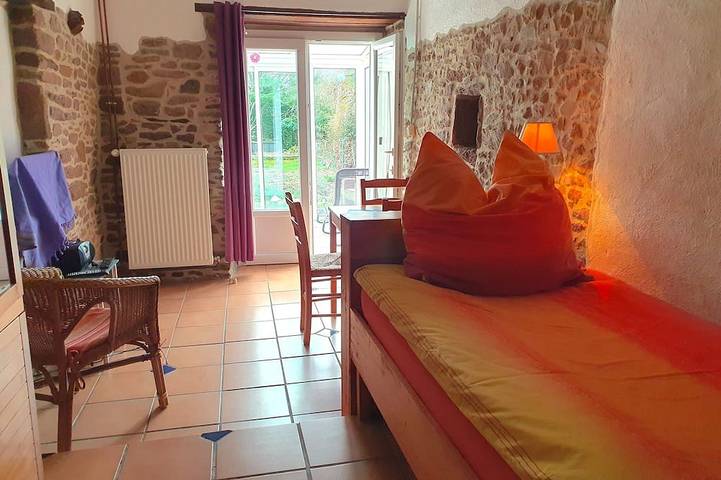 Gîte pour 3 personnes, avec jardin à Ver (homonymie) - 2