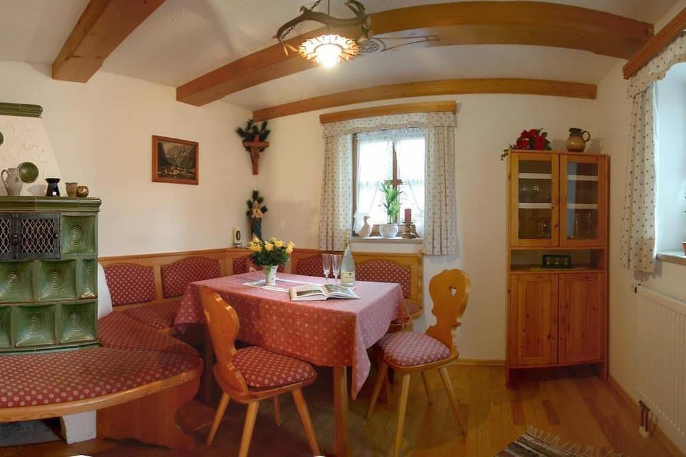 Ferienhaus für 2-4 Pers., 80 m², 2 Sz, Wohnzimmer, Küche mit Essecke, Bk und T in Bischofswiesen, Berchtesgadener Alpen