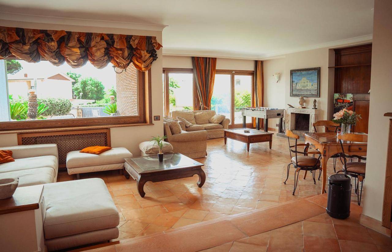 Villa Attoni Di Canossa in Anzio, Rom Provinz