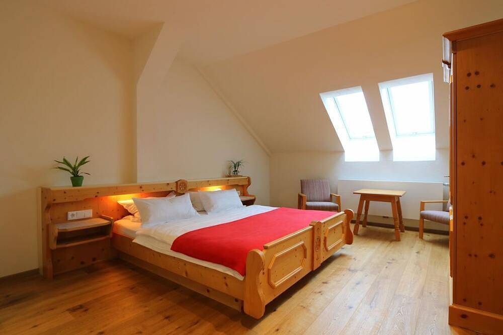 Ferienwohnung Vergissmeinnicht - Gasthof Stern in Unterammergau, Bayerische Alpen