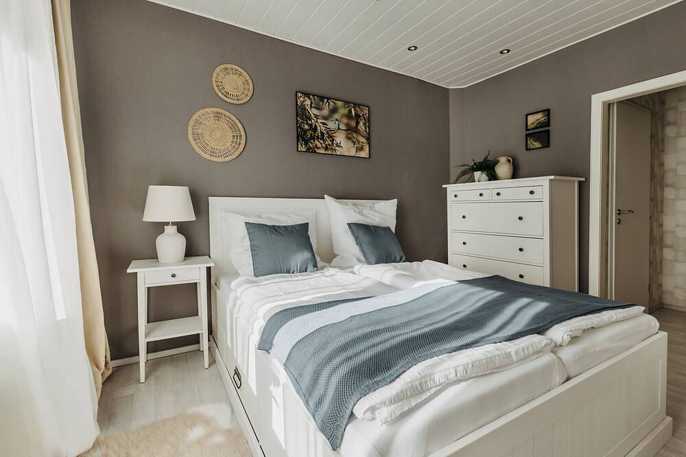 Ganze Wohnung, Ferienwohnung im Sauerland mit privatem Whirlpool & Sauna in Plettenberg, Märkischer Kreis